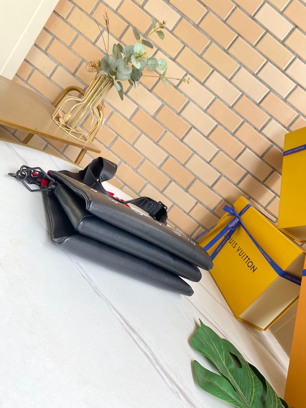 ルイヴィトンバッグ内部構造